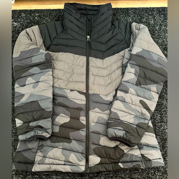 ⭐️Host Pick⭐️ Columbia Women’s Omni Heat Full Zip Camo Jacket - Picture 2 of 15